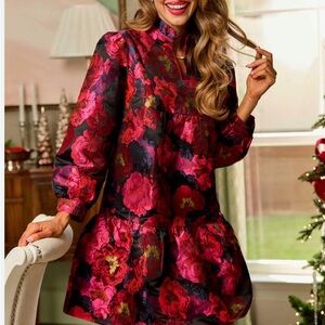 Chic Floral Long Sleeve Dress in Red and Black